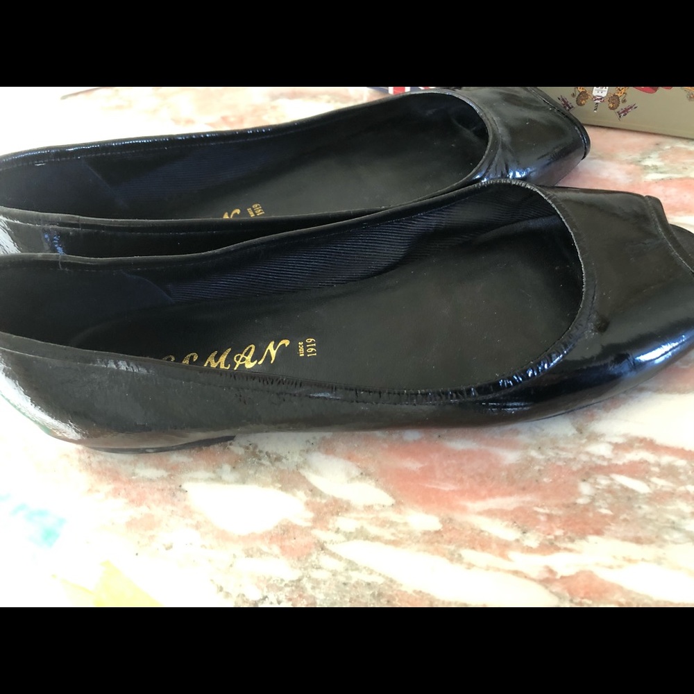 Delman Maui  Ballet flats black patten leather 8M
